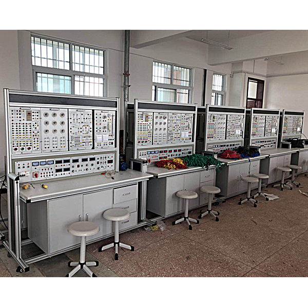 電工電子綜合實(shí)訓(xùn)臺(圖1) 電工電子綜合實(shí)驗(yàn)臺,槽輪機(jī)構(gòu)演示實(shí)驗(yàn)裝置
